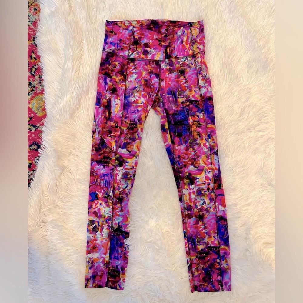 Lululemon fast and free seawheeze size 4